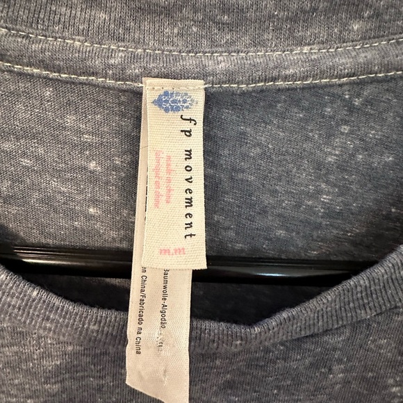 Free People Cropped Workout Top - Picture 3 of 3